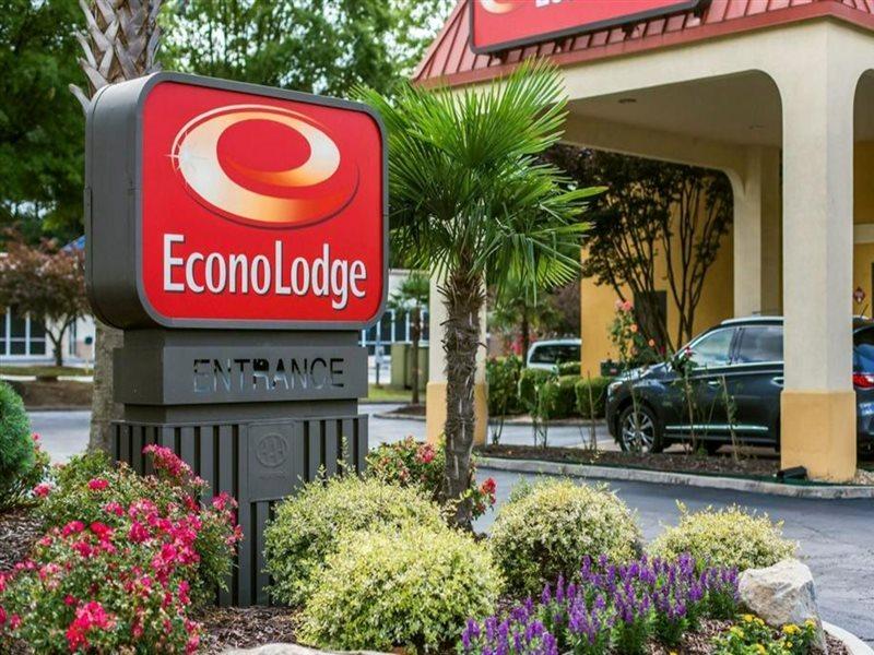 Royal Palms Inn Stockbridge Bagian luar foto