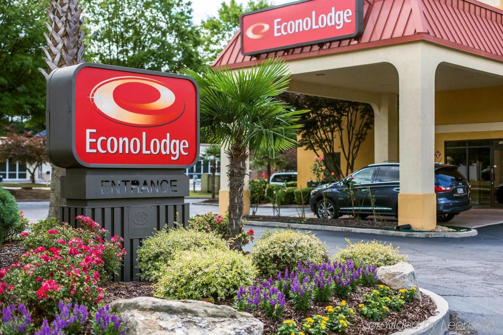 Royal Palms Inn Stockbridge Bagian luar foto
