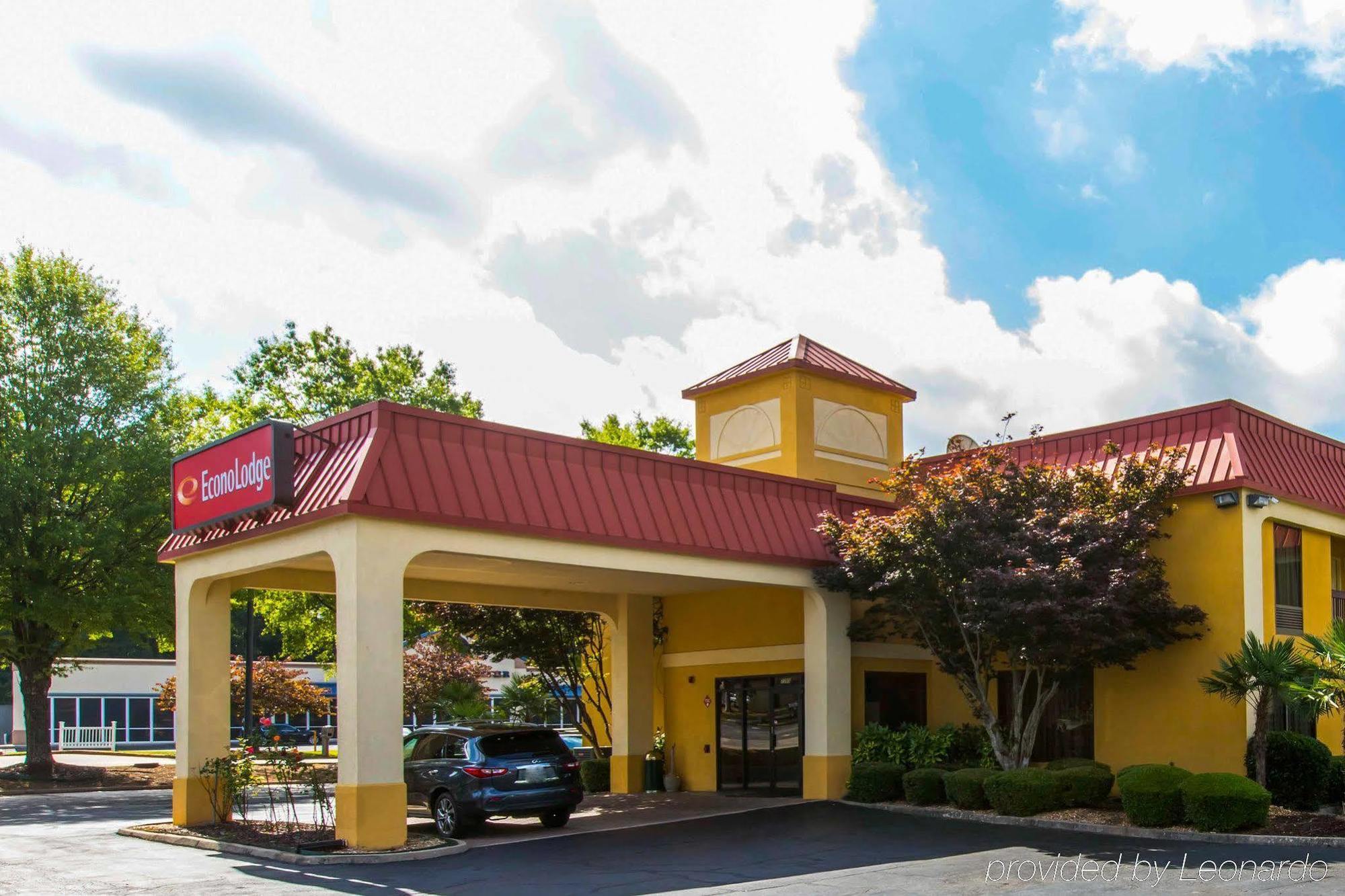 Royal Palms Inn Stockbridge Bagian luar foto